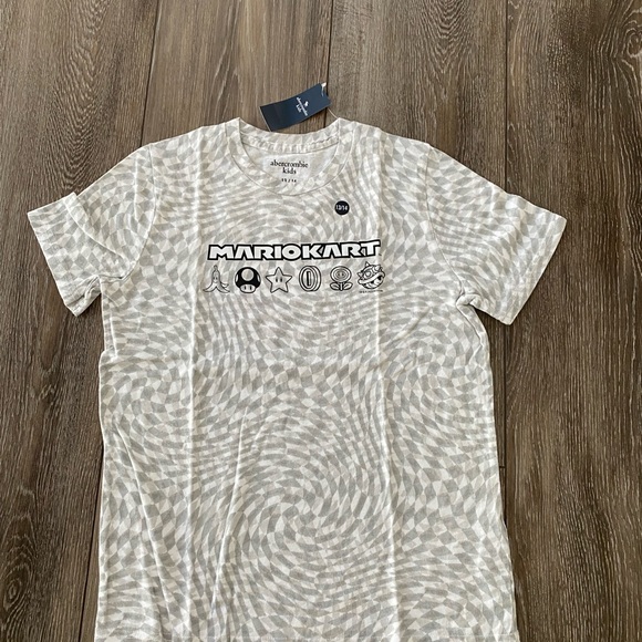 abercrombie kids Other - Mario kart graphic tee/ Abercrombie